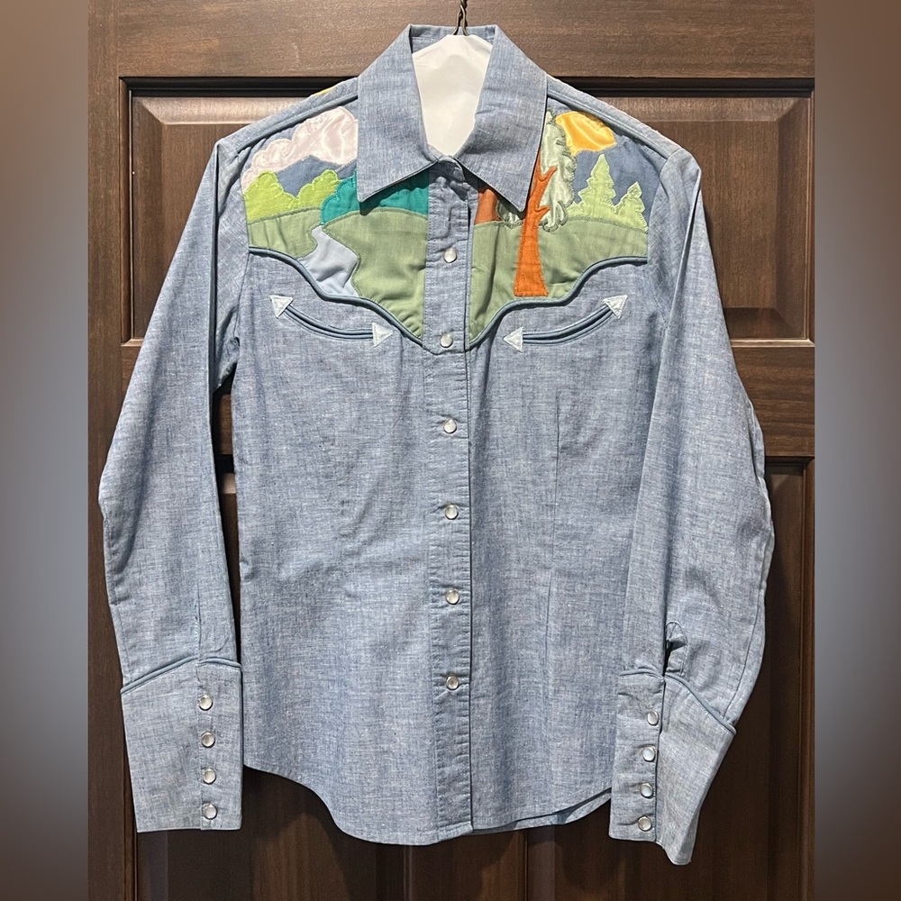Vintage Women's Blue Western Shirt with Embroidered Details